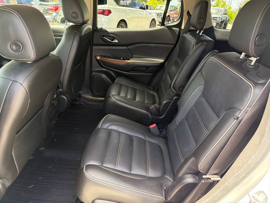 Used 2019 GMC Acadia Denali w/ Technology Package FWD image 32