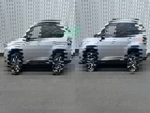 Used 2026 Subaru Forester Touring image 3