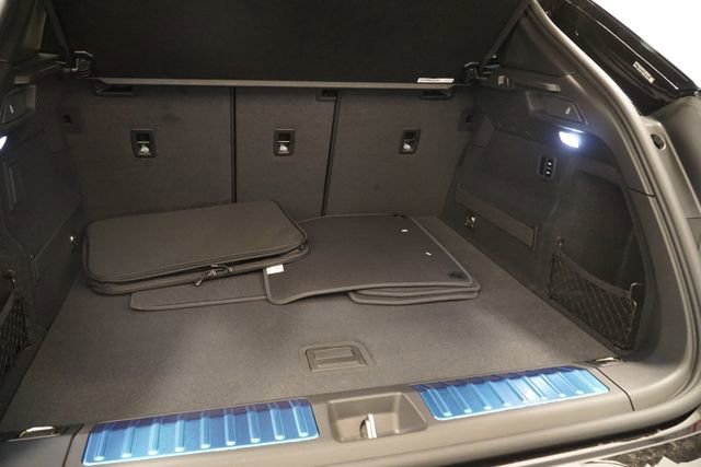New 2026 Porsche Macan 4S Electric AWD/4WD image 9