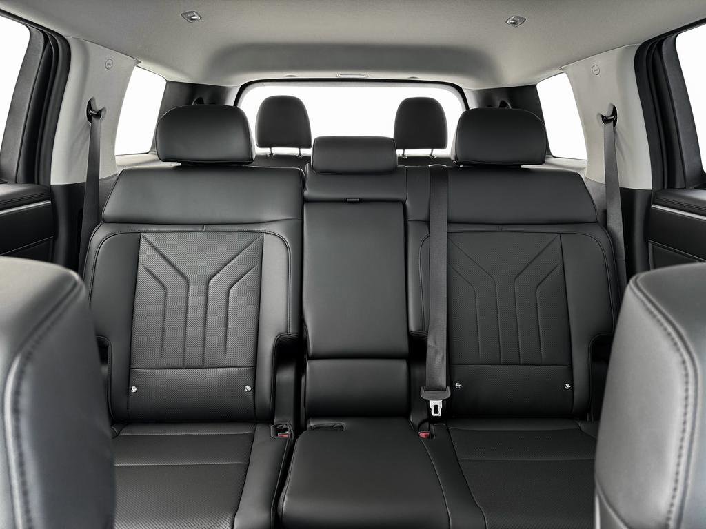 New 2025 Hyundai Santa Fe SEL AWD/4WD image 17