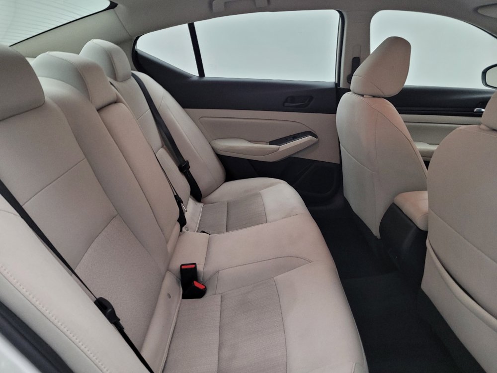 Used 2024 Nissan Altima 2.5 SV AWD/4WD image 19