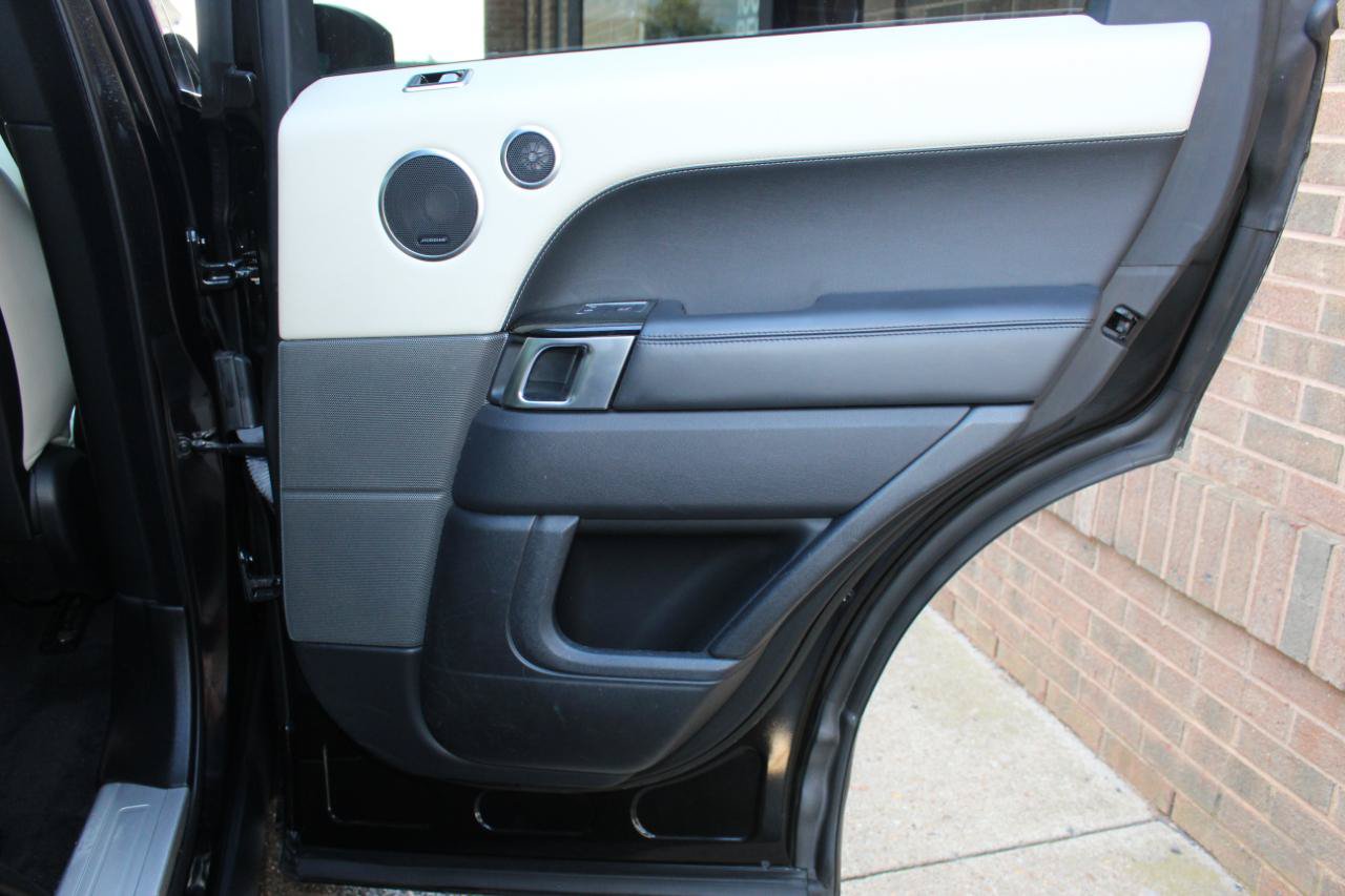 Used 2019 Land Rover Range Rover Sport HSE AWD/4WD image 16