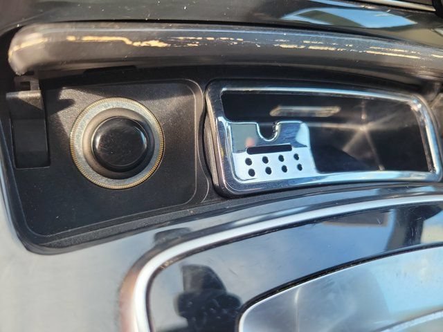 Used 2016 Mercedes-Benz SLK 300 image 25