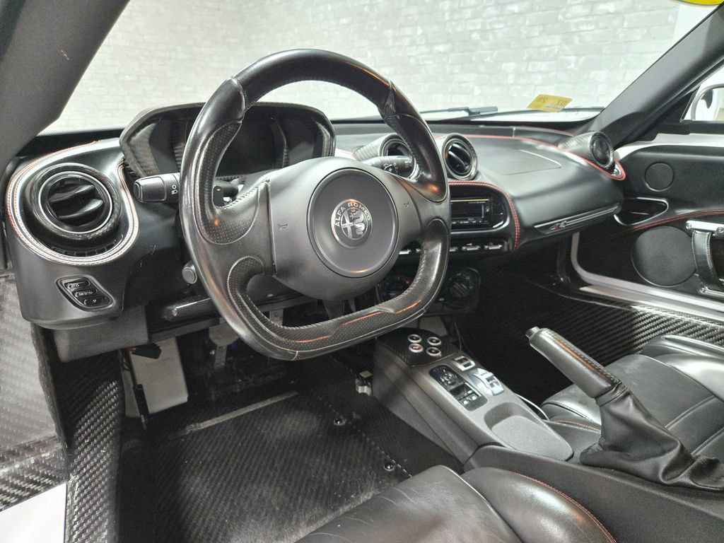 Used 2018 Alfa Romeo 4C Spider RWD image 16