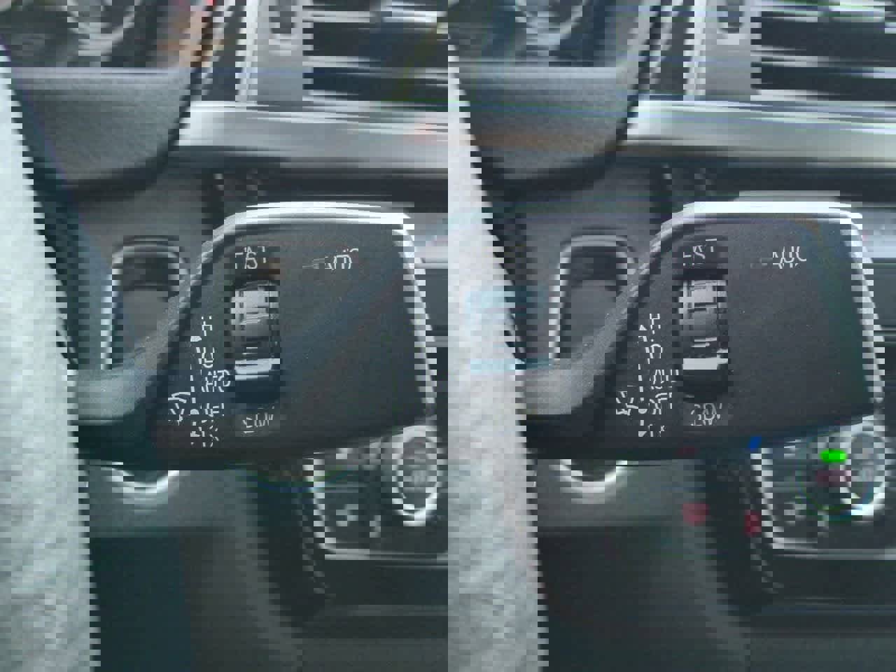 Used 2018 BMW 330e w/ Premium Package image 27