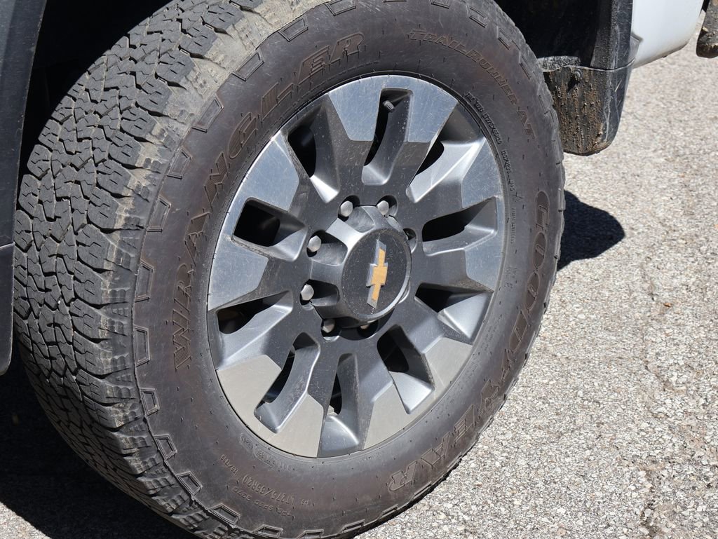 Used 2024 Chevrolet Silverado 2500 Custom w/ Custom Value Package AWD/4WD image 39