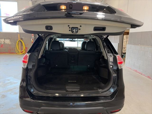 Used 2016 Nissan Rogue SL w/ SL Premium Package AWD/4WD image 13