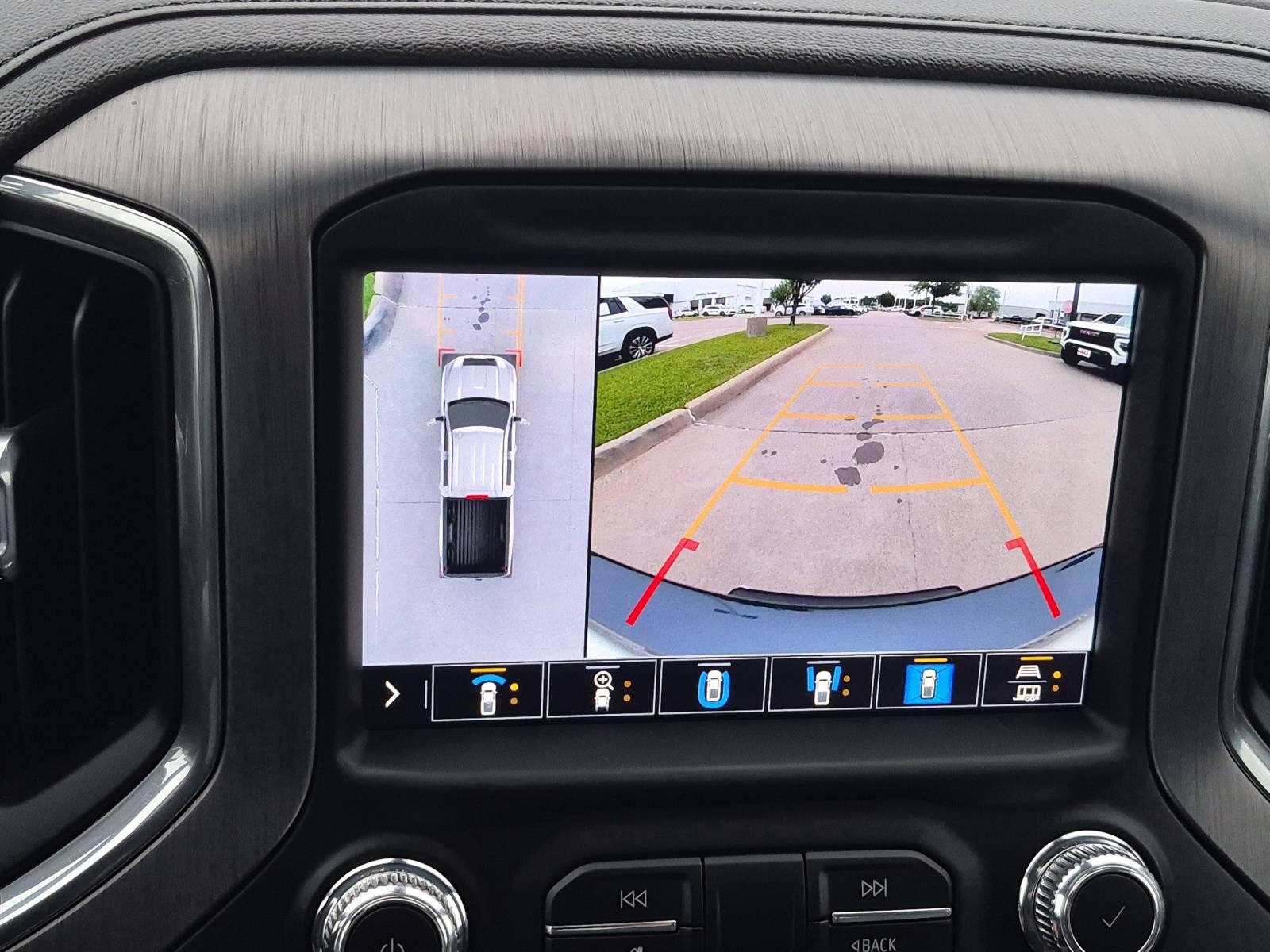 Certified 2020 GMC Sierra 2500 Denali w/ Denali Ultimate Package AWD/4WD image 31