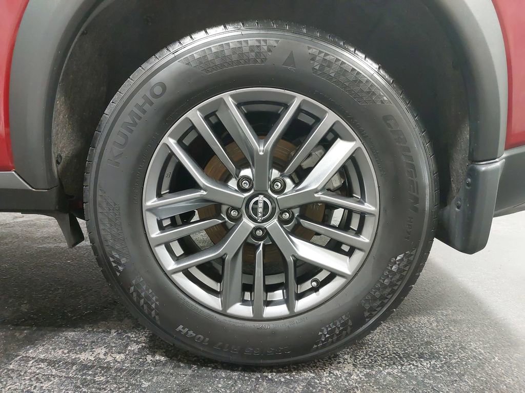 Used 2023 Nissan Rogue S image 31