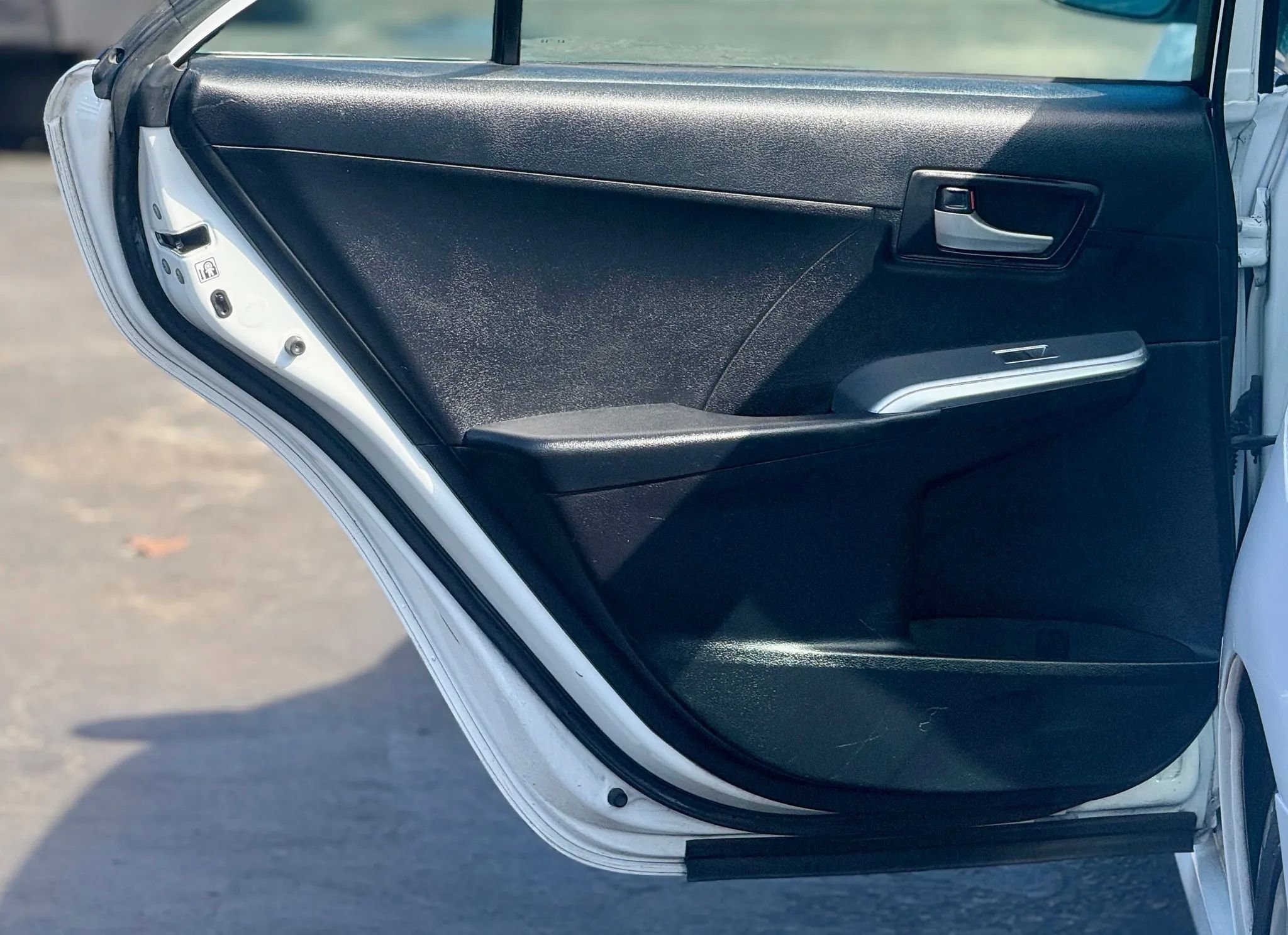 Used 2014 Toyota Camry SE image 8