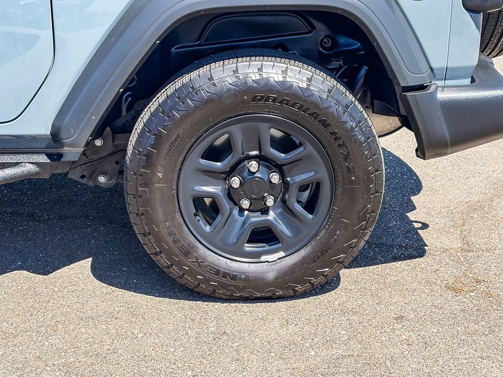 Used 2025 Jeep Wrangler Sport AWD/4WD image 13
