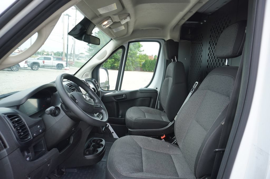 Used 2025 RAM ProMaster 2500 w/ U-Haul Equipment Group FWD image 2