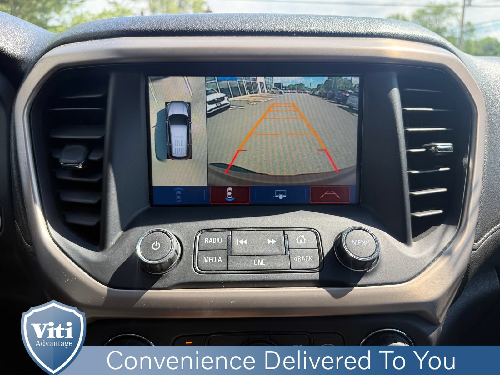 Used 2017 GMC Acadia Denali w/ Technology Package AWD/4WD image 34
