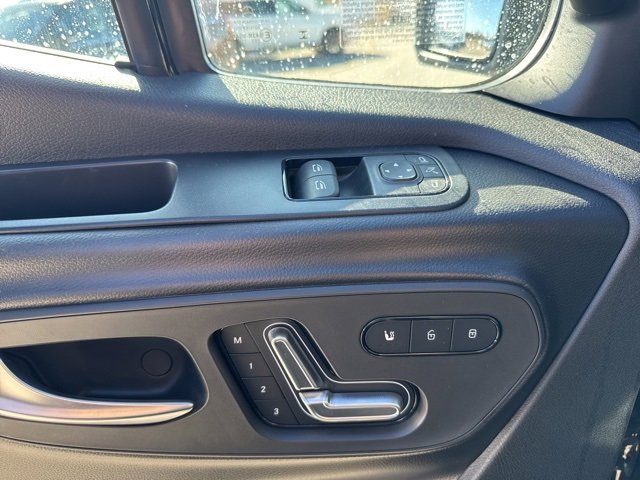 Used 2025 Mercedes-Benz Sprinter 2500 image 21