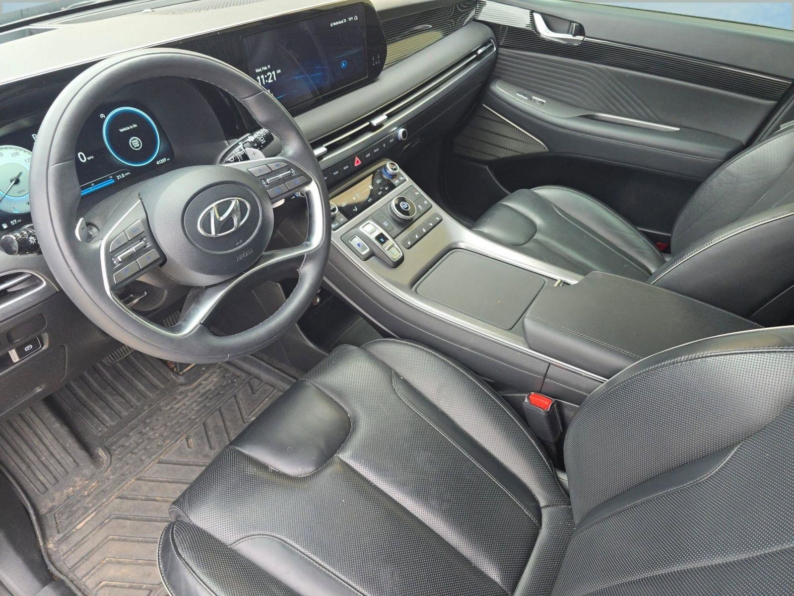Used 2024 Hyundai Palisade Calligraphy image 4