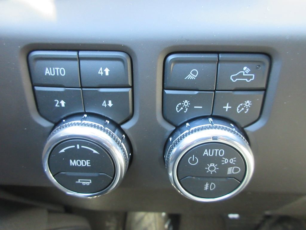 New 2026 GMC Sierra 3500 Denali w/ Denali Reserve Package image 18