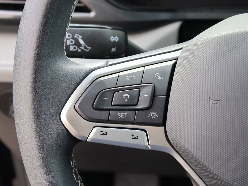 Certified 2023 Volkswagen Taos SEL AWD/4WD image 34