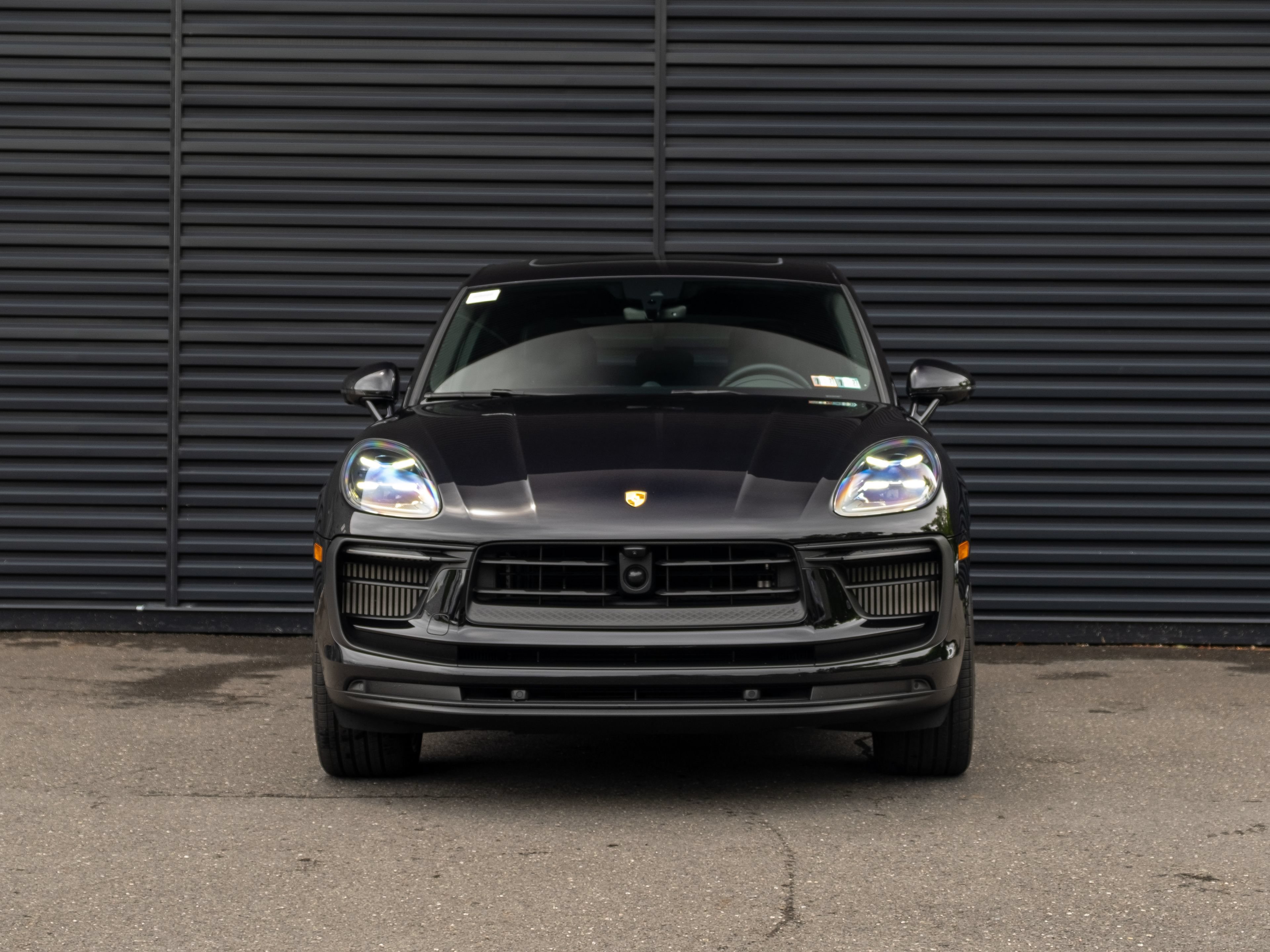 Certified 2025 Porsche Macan S AWD/4WD image 11