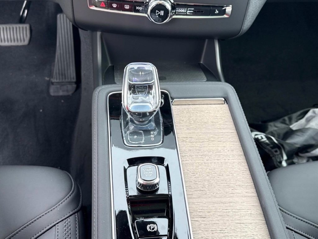 Certified 2026 Volvo XC90 B6 Plus w/ Protection Package Premier AWD/4WD image 22