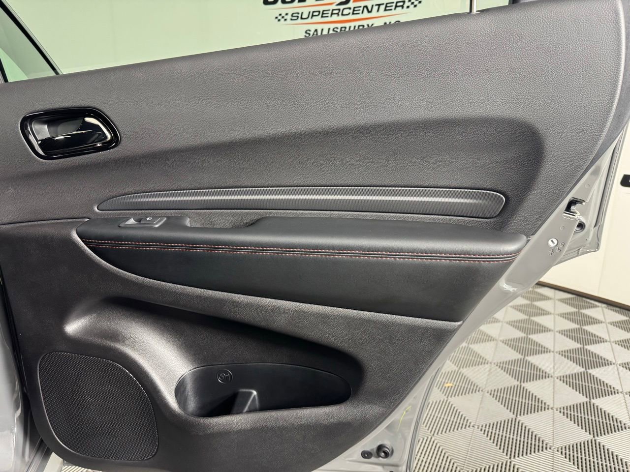Used 2025 Dodge Durango GT AWD/4WD image 32