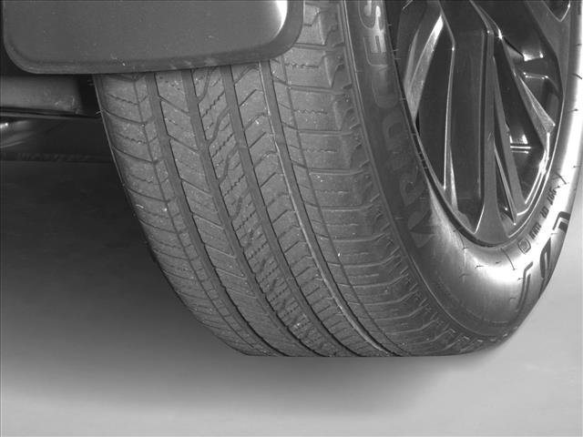 Certified 2024 Toyota Highlander XSE image 12