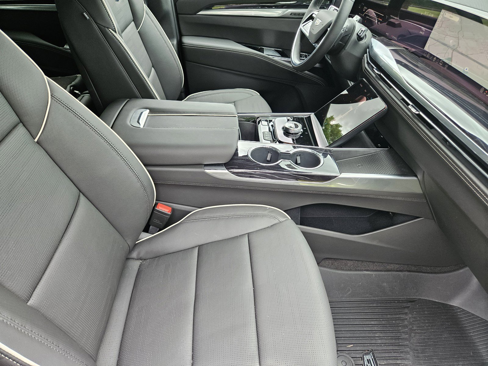 New 2026 Cadillac Escalade Sport w/ Touring Package AWD/4WD image 10