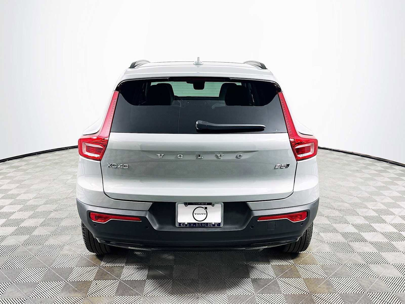 Used 2025 Volvo XC40 B5 Ultra w/ Protection Package image 6