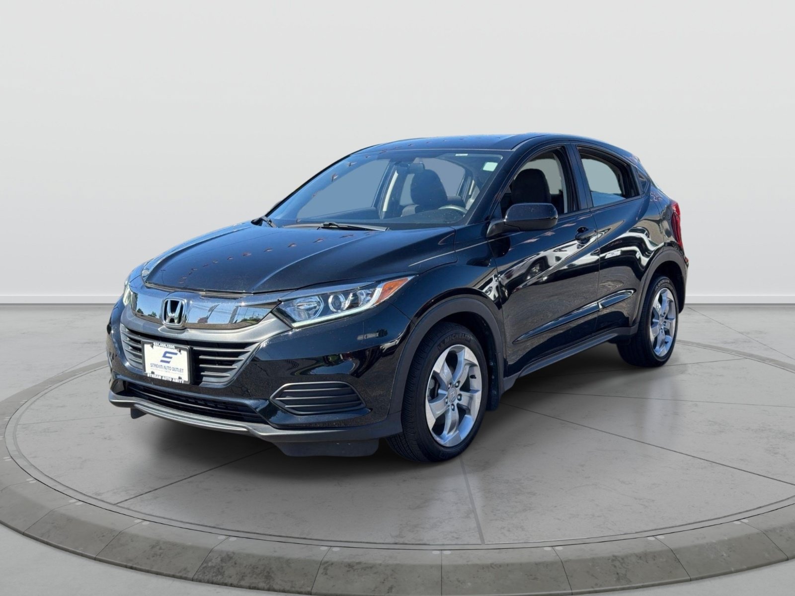 Used 2021 Honda HR-V LX image 3