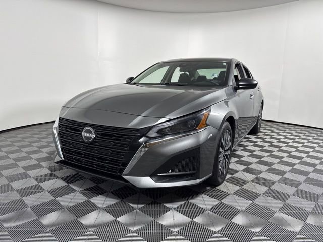 Used 2025 Nissan Altima 2.5 SV FWD video 1