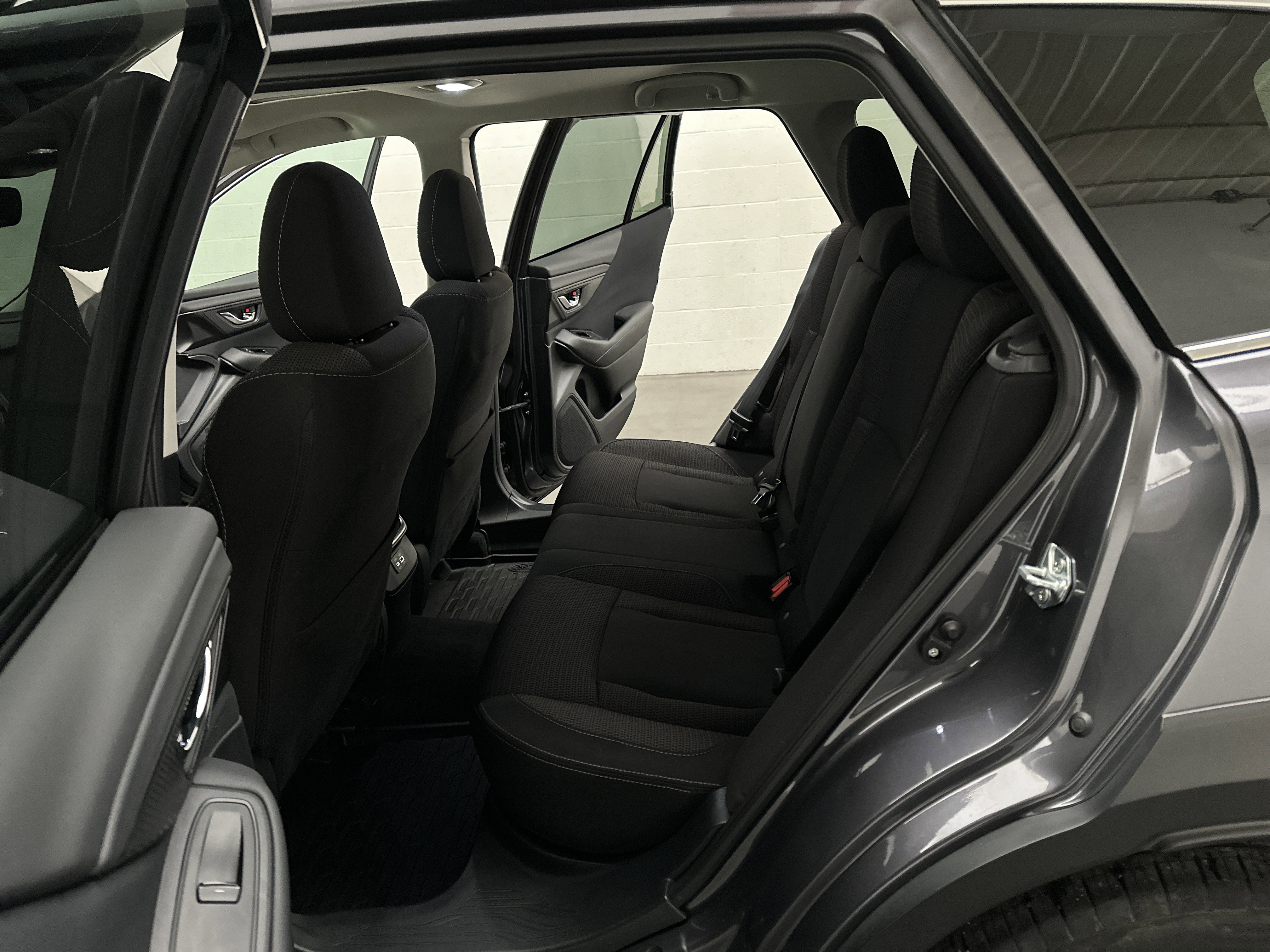 Used 2025 Subaru Outback Premium w/ Popular Package #1A image 21