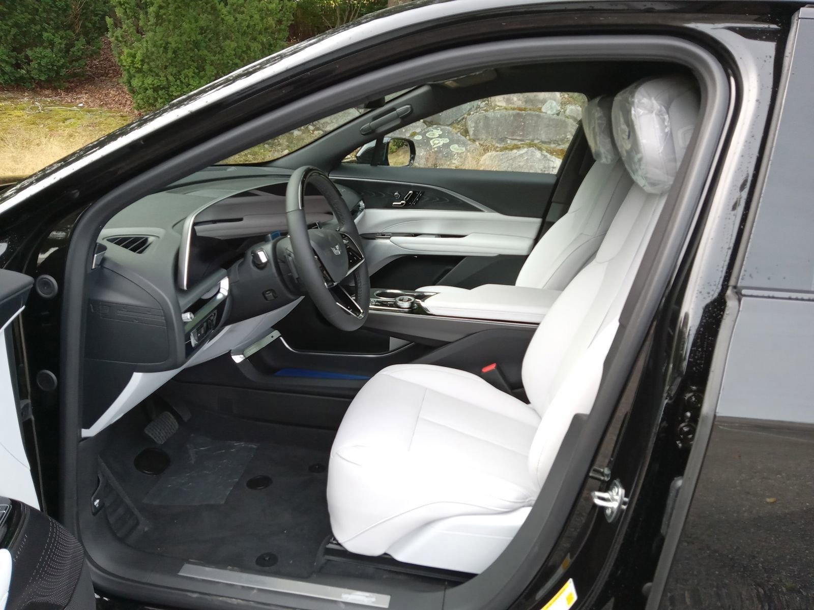 New 2026 Cadillac Lyriq Sport image 13