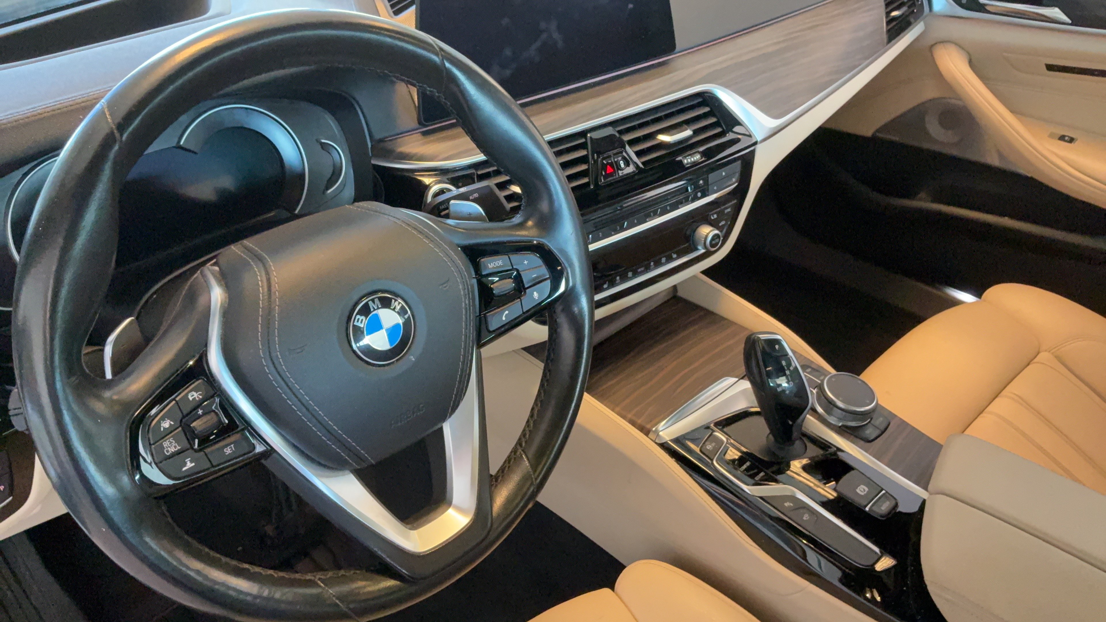 Used 2017 BMW 540i RWD image 29