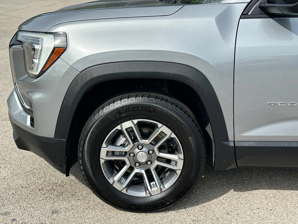 Used 2025 GMC Terrain Elevation AWD/4WD image 11