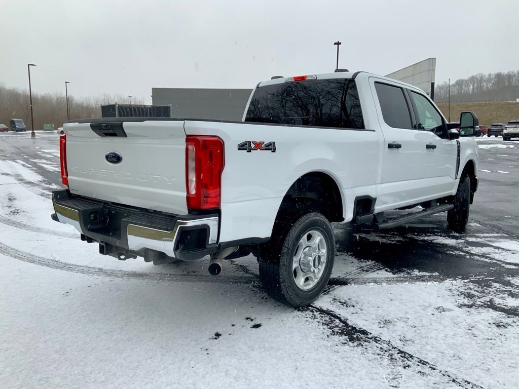 Used 2025 Ford F350 XLT image 11