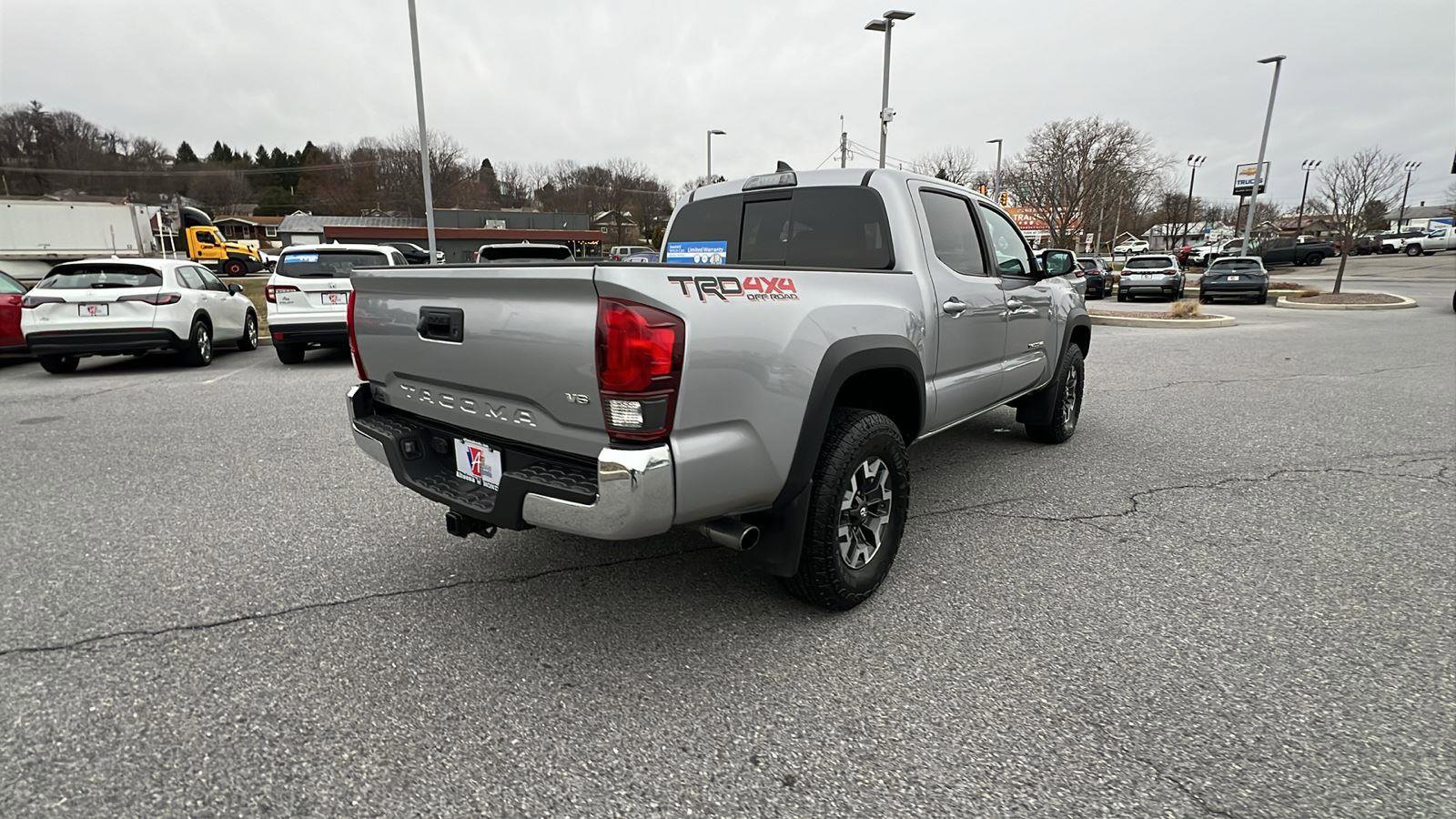 Used 2019 Toyota Tacoma TRD Off-Road image 4