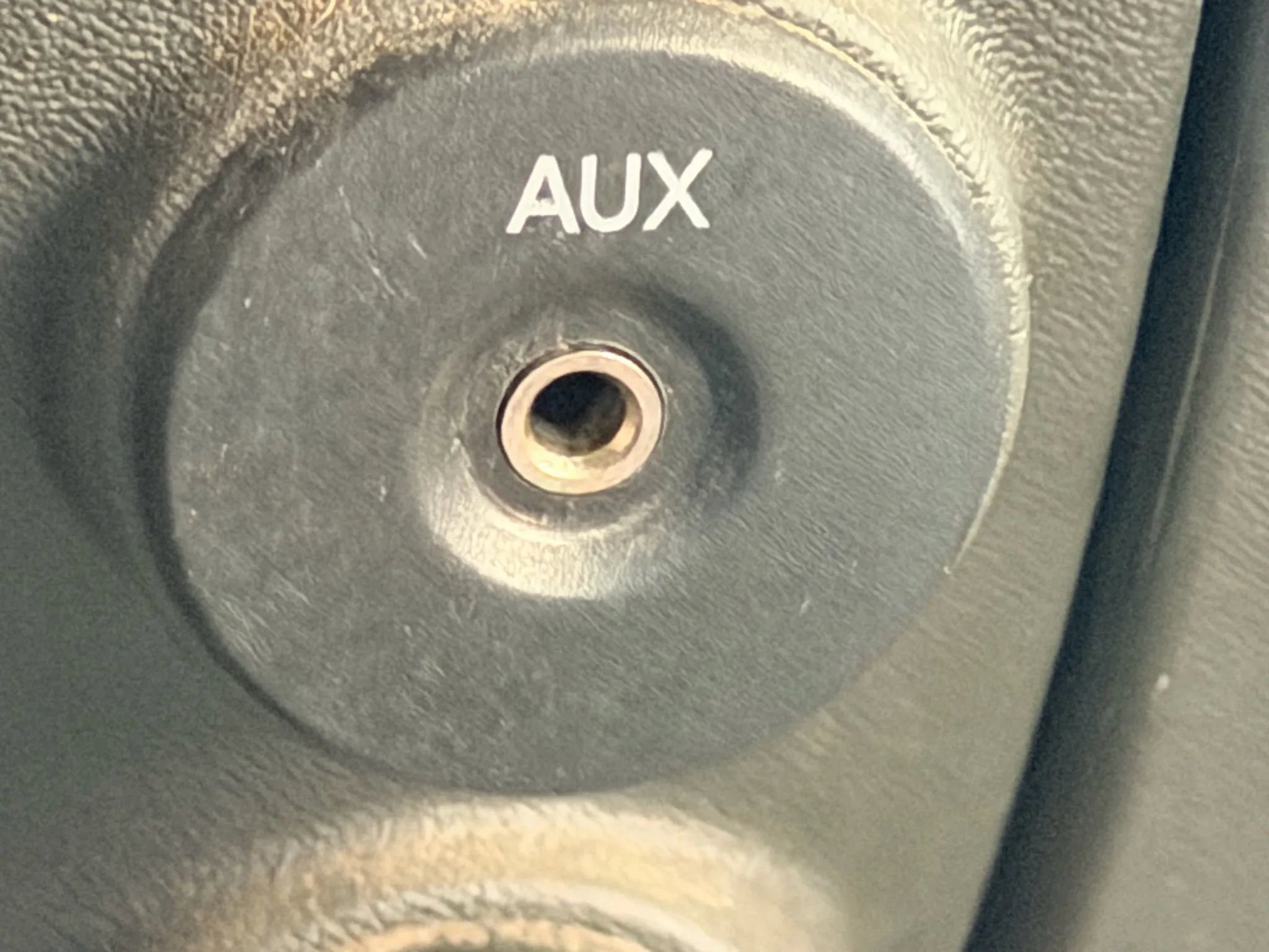 Used 2012 Nissan Frontier PRO-4X image 15