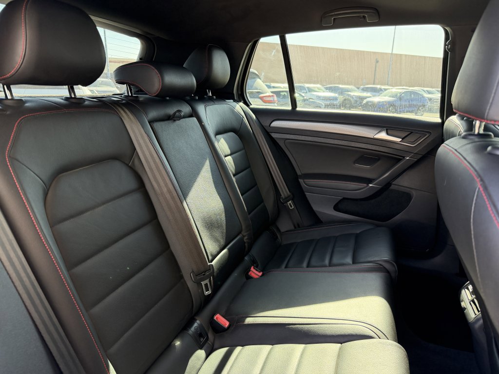 Used 2019 Volkswagen GTI SE w/ SE Experience Package image 36