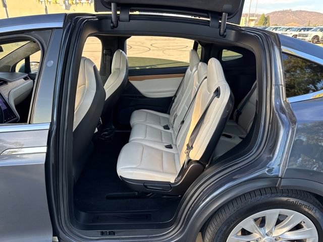 Used 2019 Tesla Model X Long Range image 22