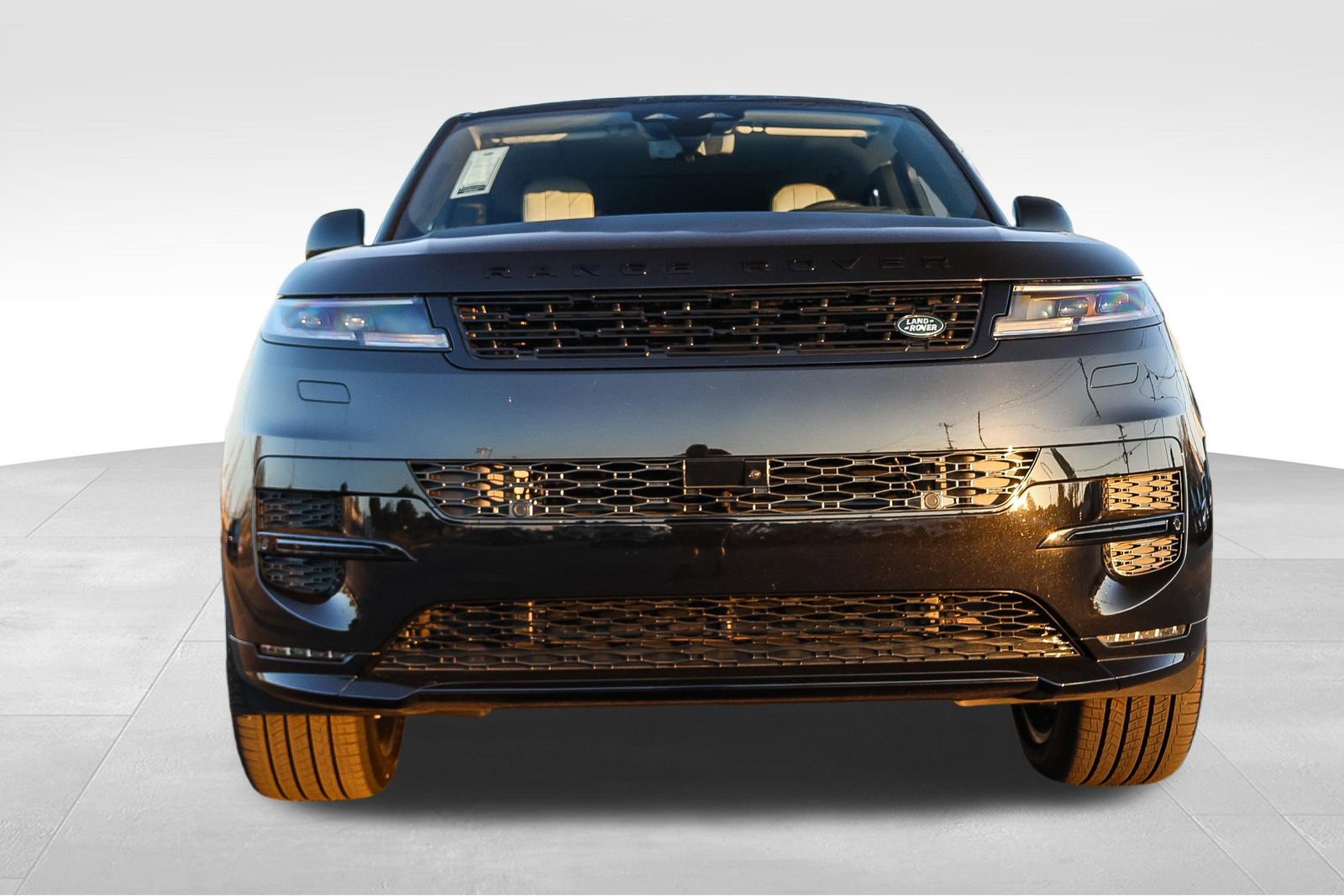 New 2026 Land Rover Range Rover Sport Dynamic SE image 2