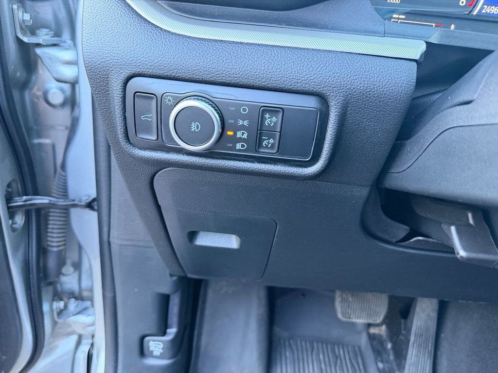 Used 2023 Ford Explorer XLT w/ Equipment Group 202A AWD/4WD image 29