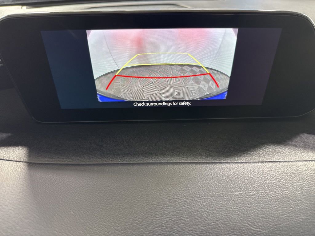 Used 2023 MAZDA MAZDA3 s image 31