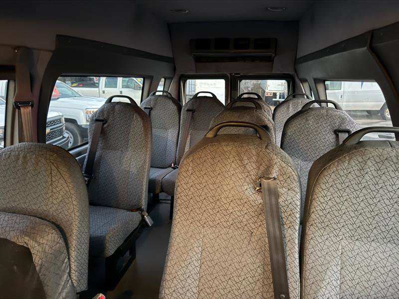 Used 2010 Ford E-250 and Econoline 250 Extended image 15
