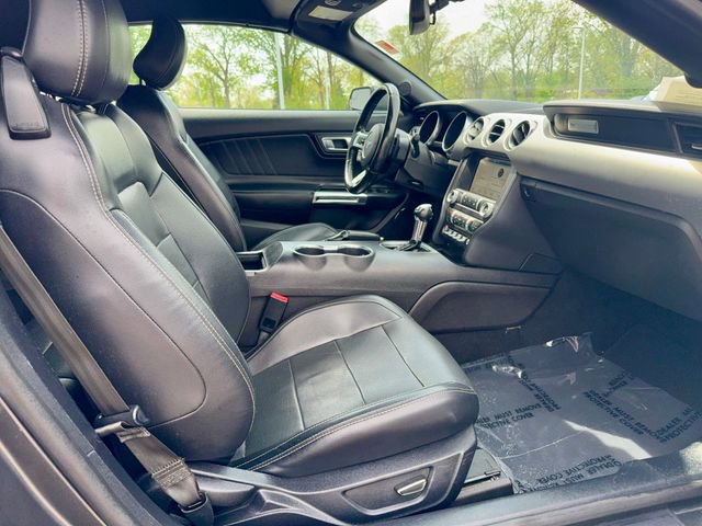 Used 2019 Ford Mustang Premium RWD image 8