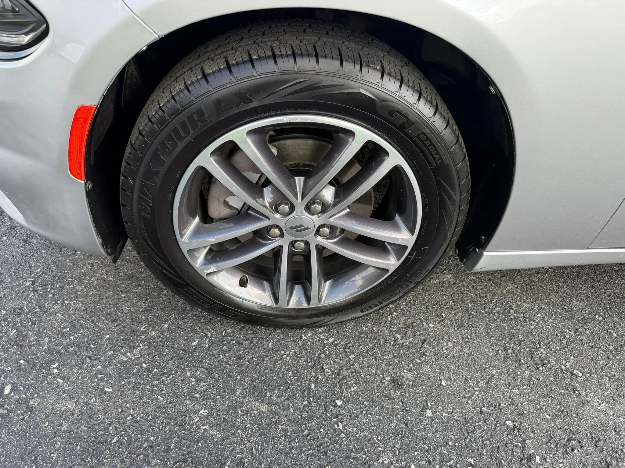 Used 2019 Dodge Charger SXT AWD/4WD image 41