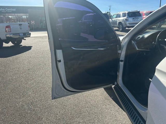 Used 2015 BMW X6 xDrive50i w/ Executive Package image 25