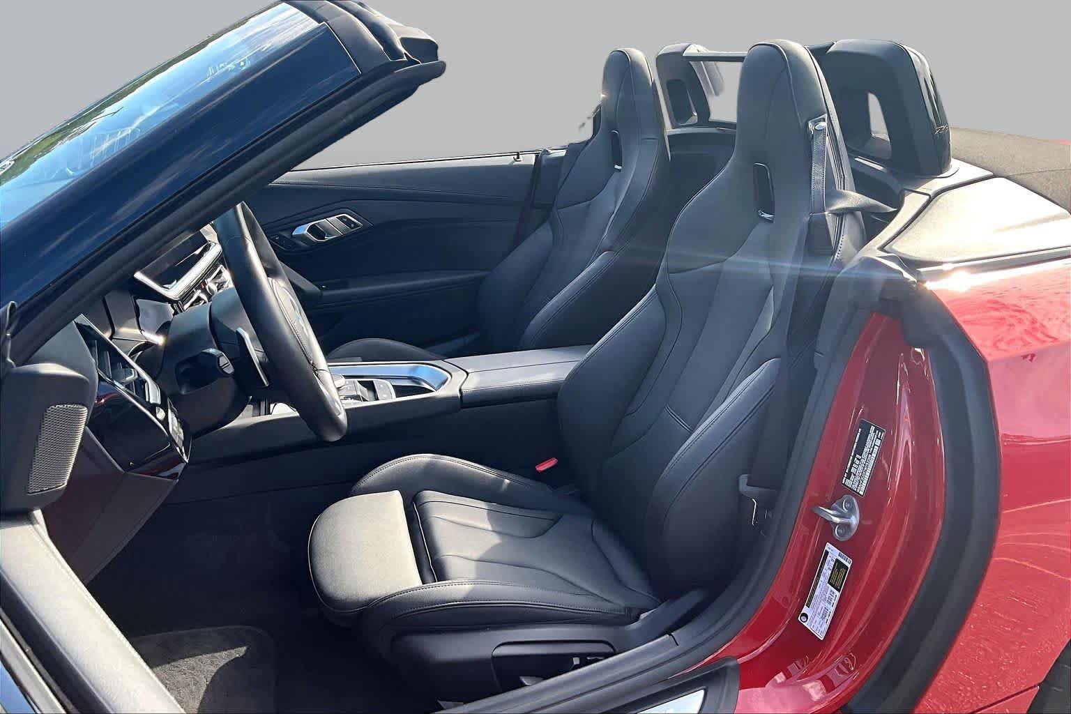 Used 2026 BMW Z4 sDrive30i w/ Premium Package RWD image 8