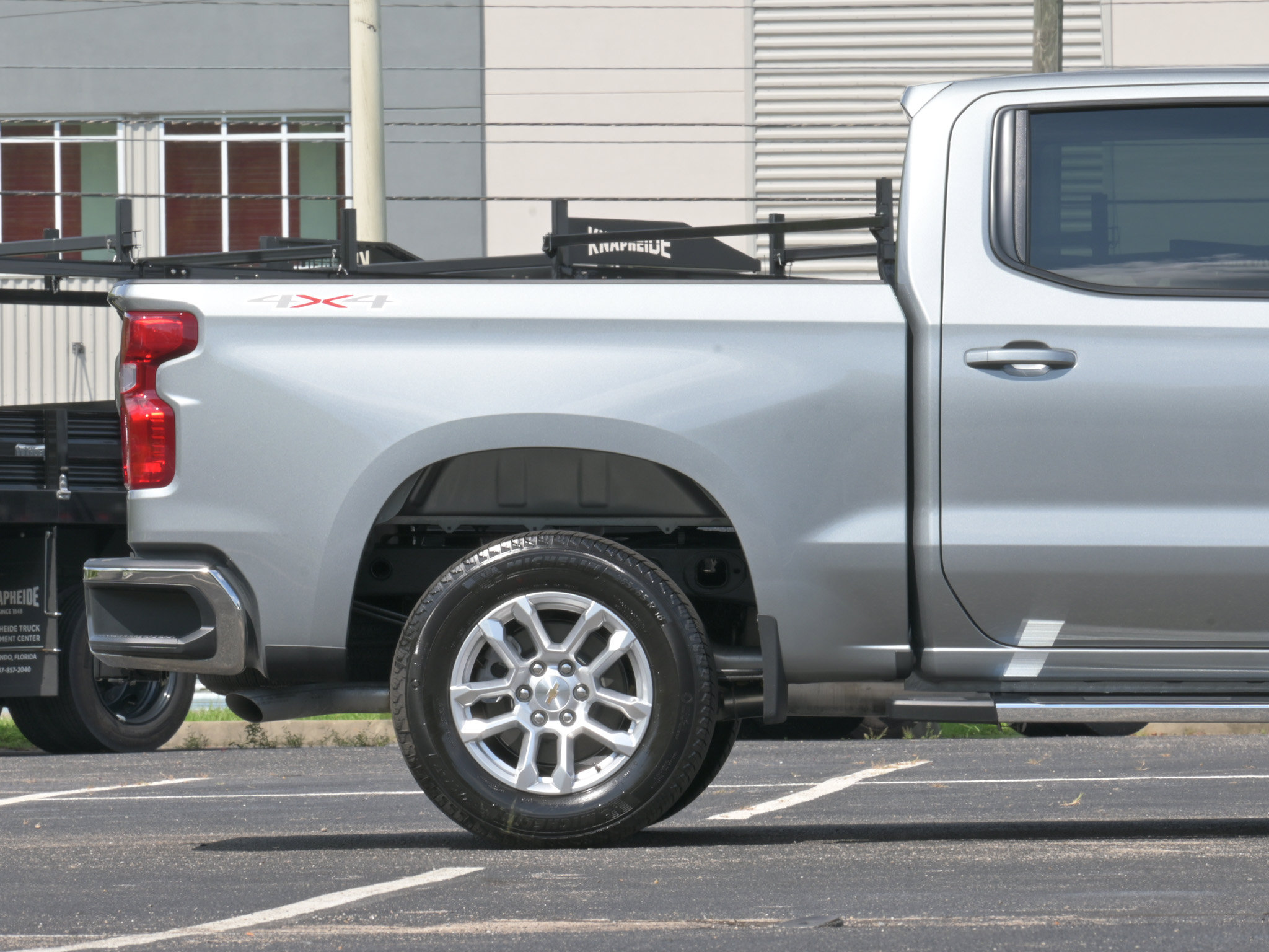Used 2026 Chevrolet Silverado 1500 LT AWD/4WD image 5