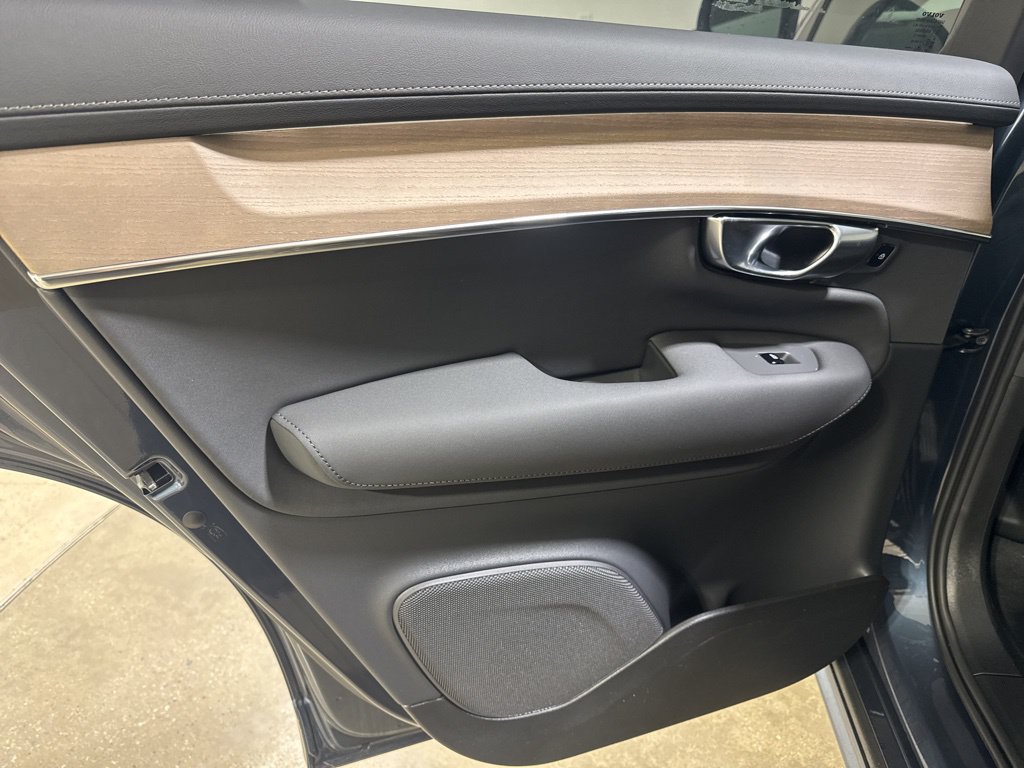 New 2026 Volvo XC90 B6 Plus w/ Protection Package AWD/4WD image 20