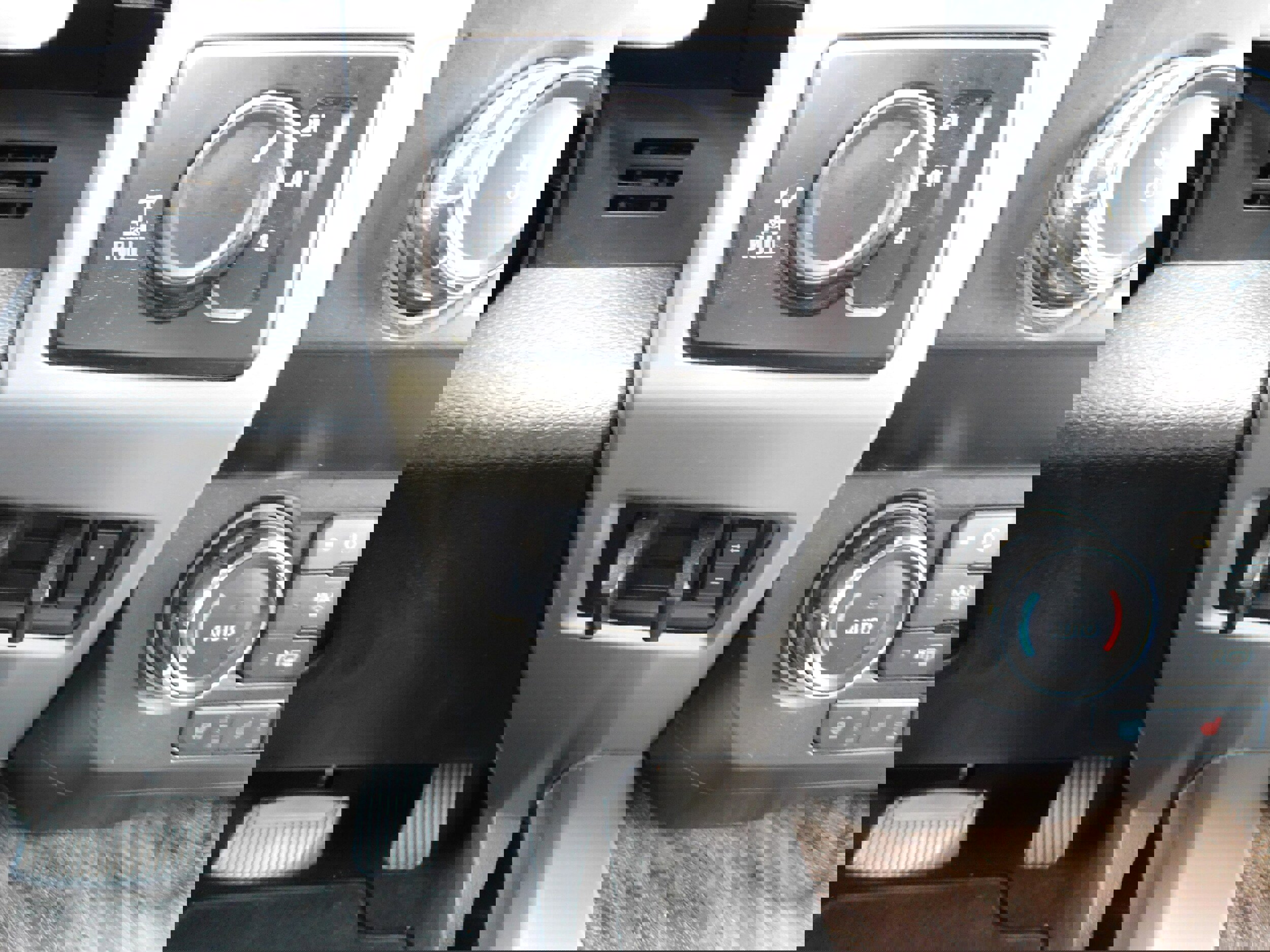 Used 2019 Ford F250 Lariat w/ Chrome Package image 24