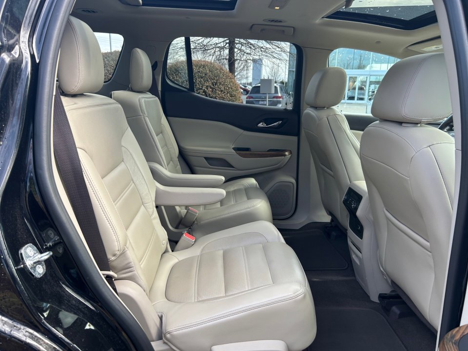 Used 2017 GMC Acadia Denali w/ LPO, Cargo Package image 29